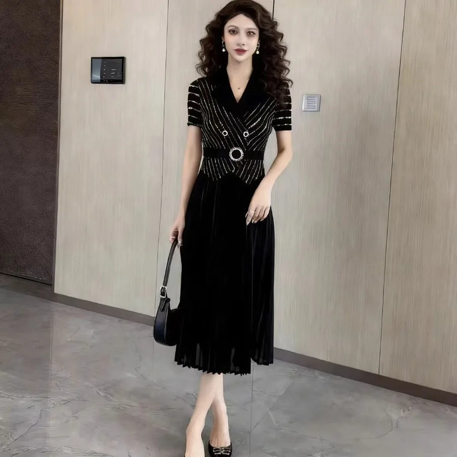【New style】Europe 2026 summer new style fashionable pleated V-neck splicing slim slimming dress medium and long pleated skirt