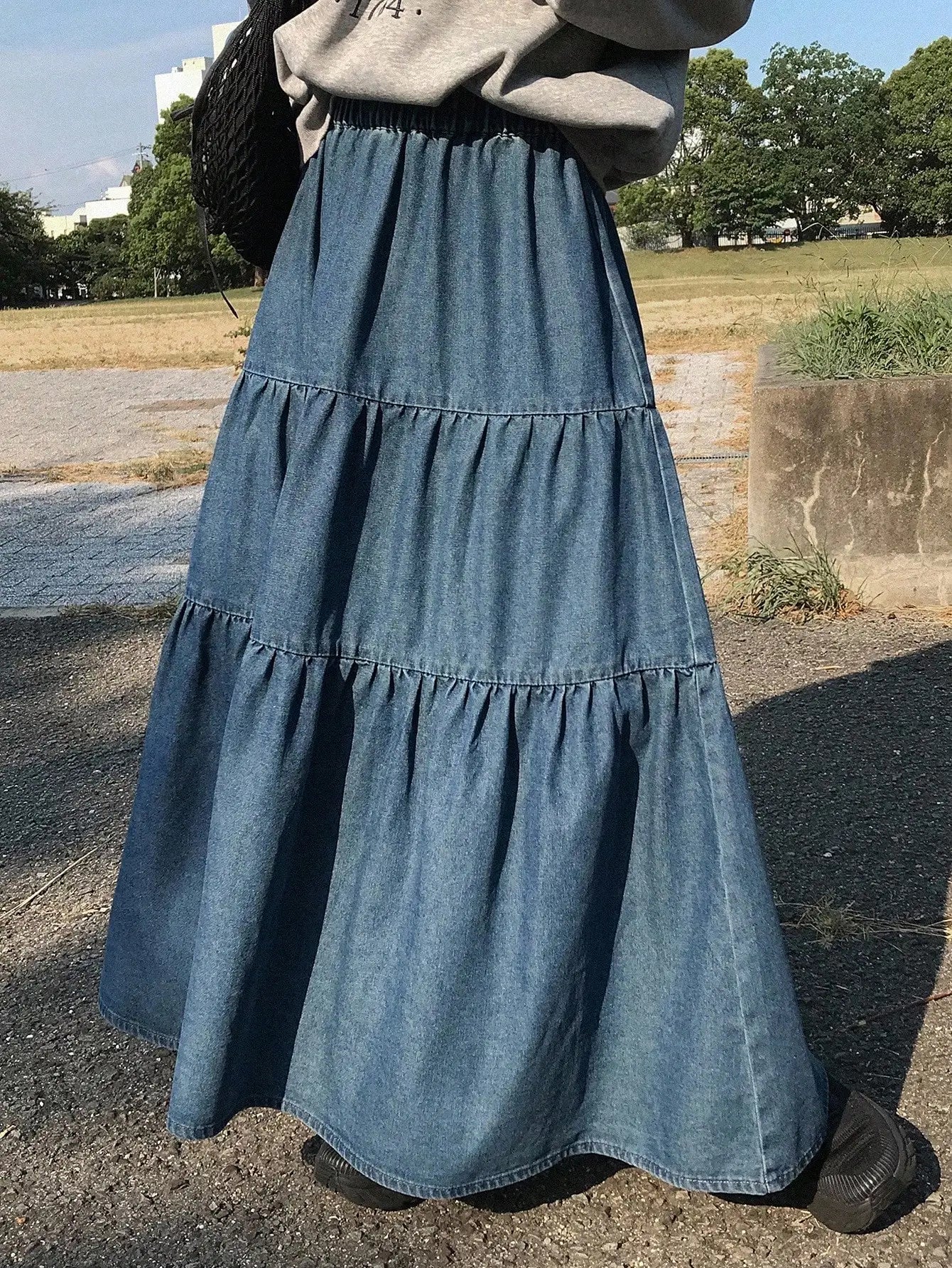 Women's Tiered Ruffle Hem Elastic Waist Long Denim Skirt