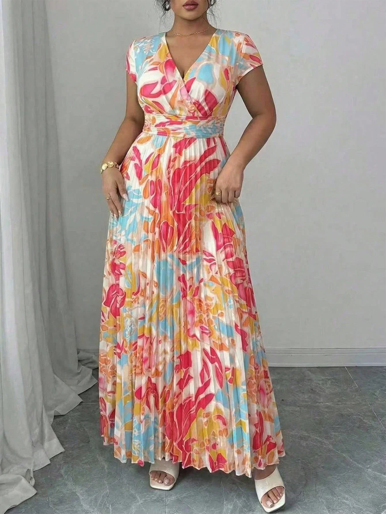 Womens V-Neck Short Sleeve Pleated Maxi Dress With Multicolor Abstract Floral Pattern