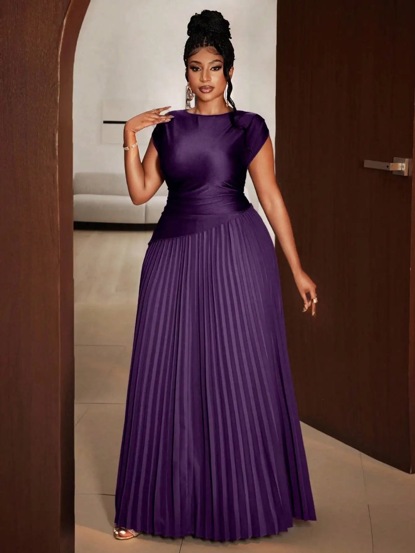 Elegant Solid Green Pleated Round Neck Short Sleeve Floor Length Party Dress