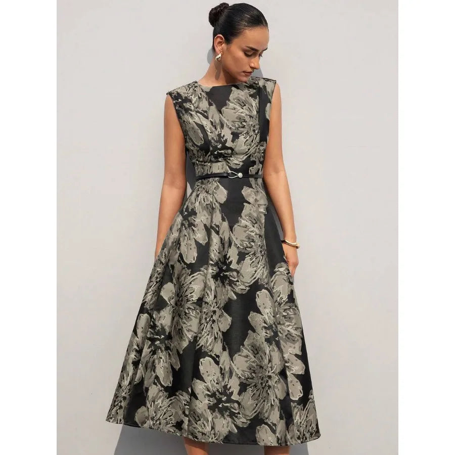 Elegant Formal Dress for Women with Minimalist Mesh Detailing