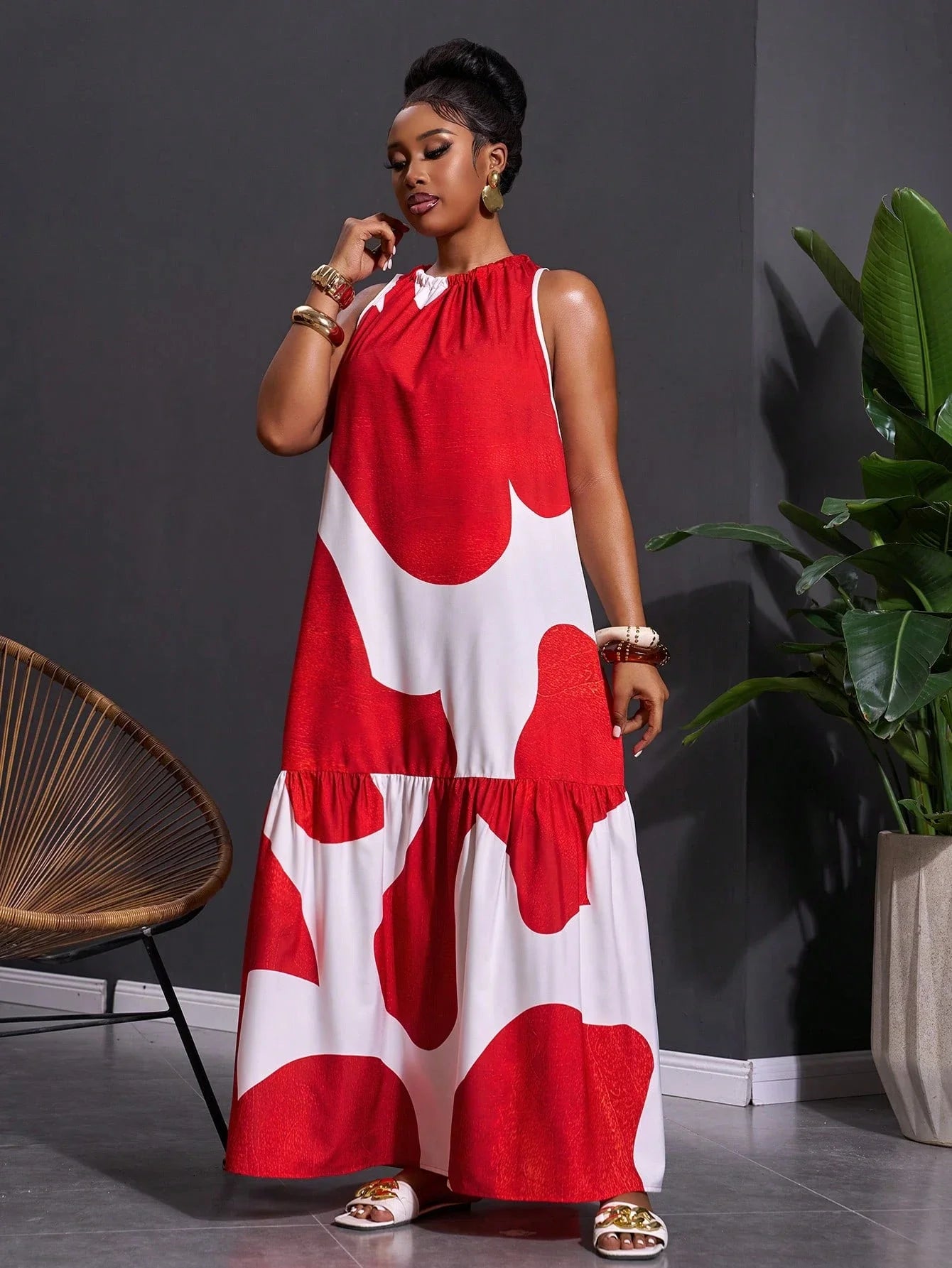 Plus Size Sleeveless Tiered Maxi Dress With Red White Abstract Print A-Line Cut