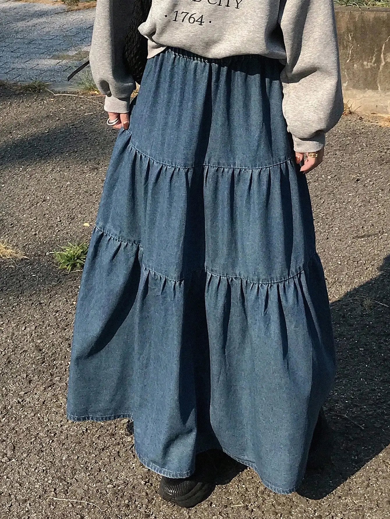 Women's Tiered Ruffle Hem Elastic Waist Long Denim Skirt