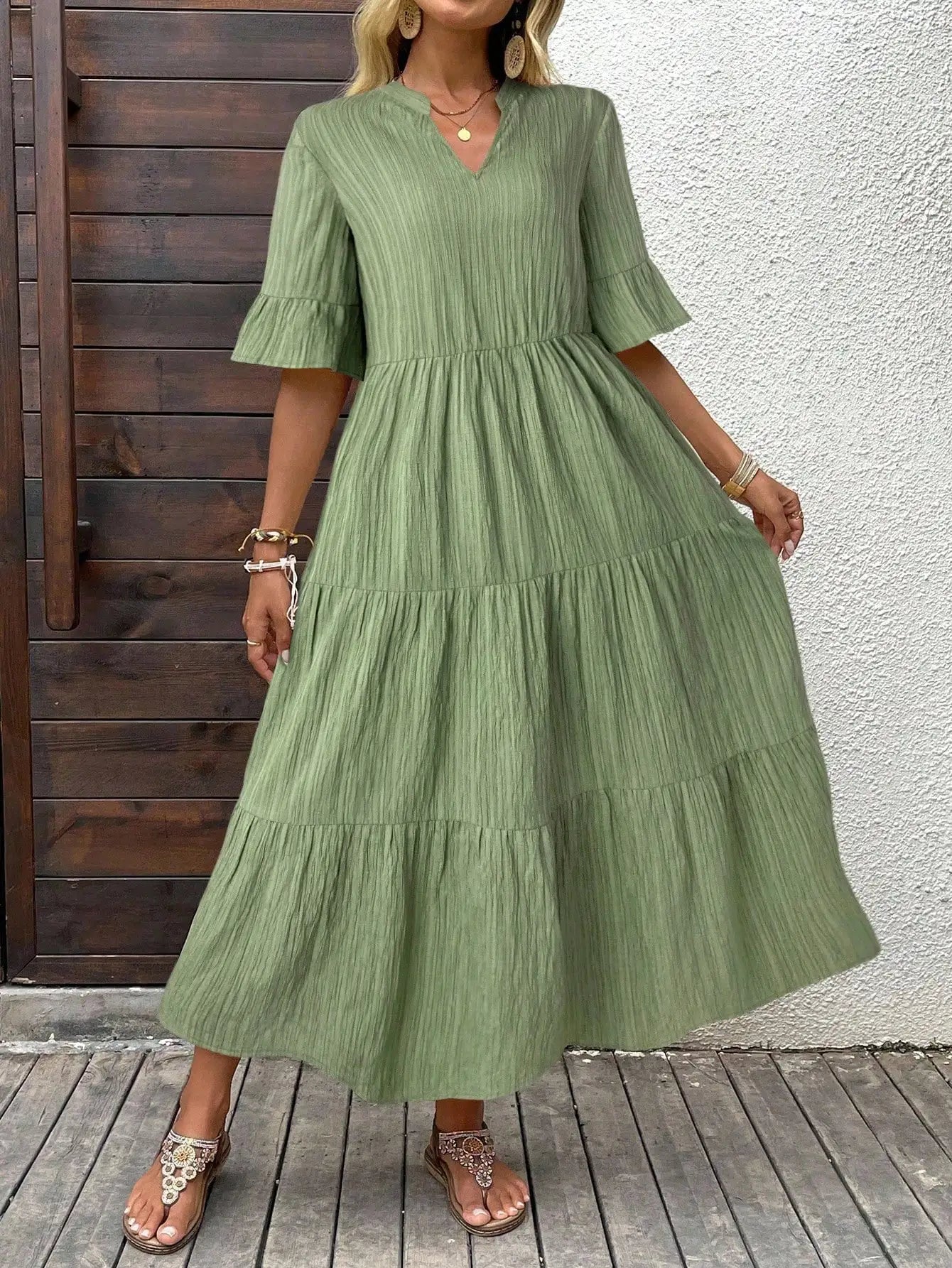 Women Solid Color Casual Short Sleeve Tiered Maxi Dress V-Neck A-Line Summer Vacation Dress
