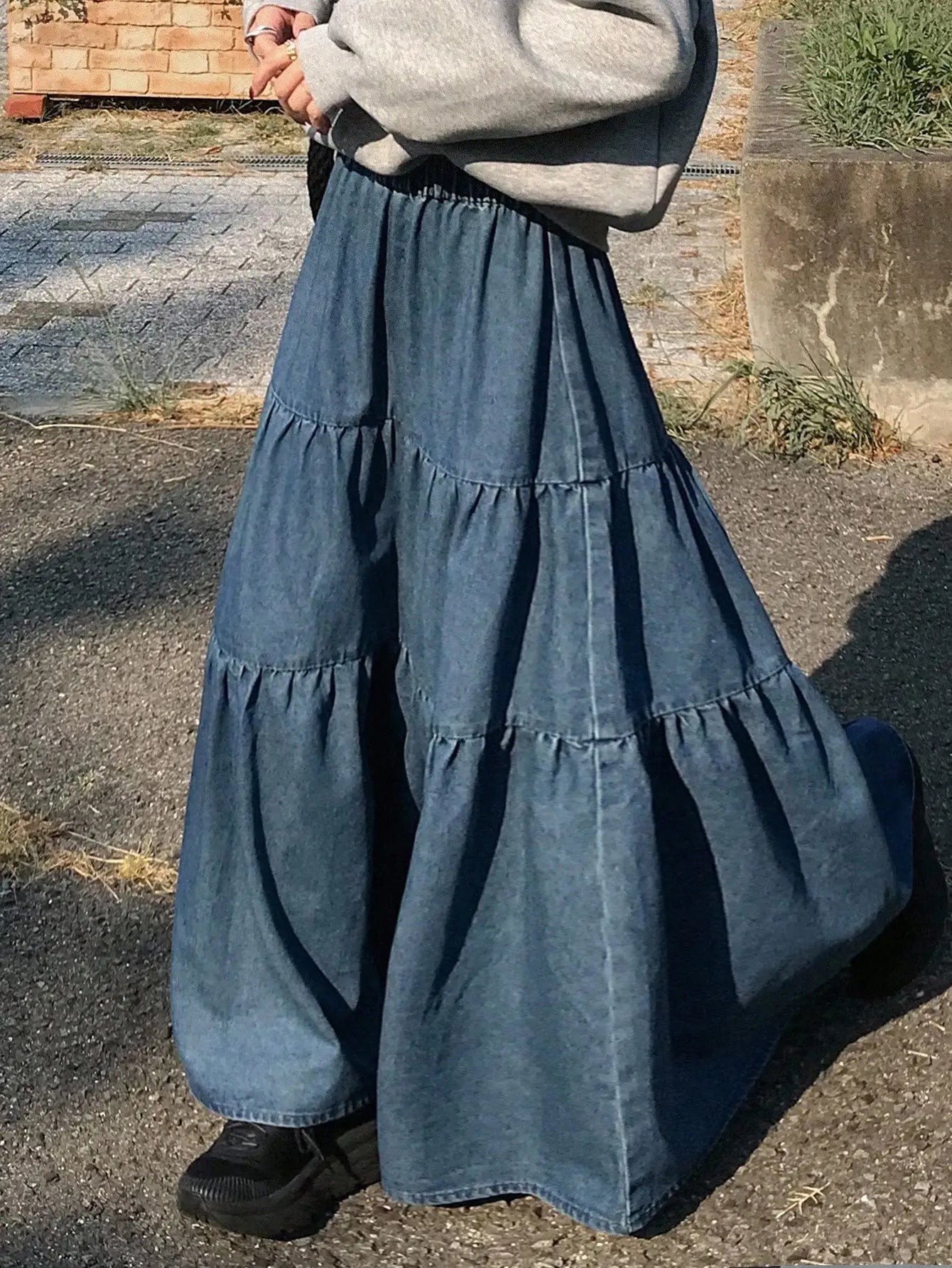 Women's Tiered Ruffle Hem Elastic Waist Long Denim Skirt