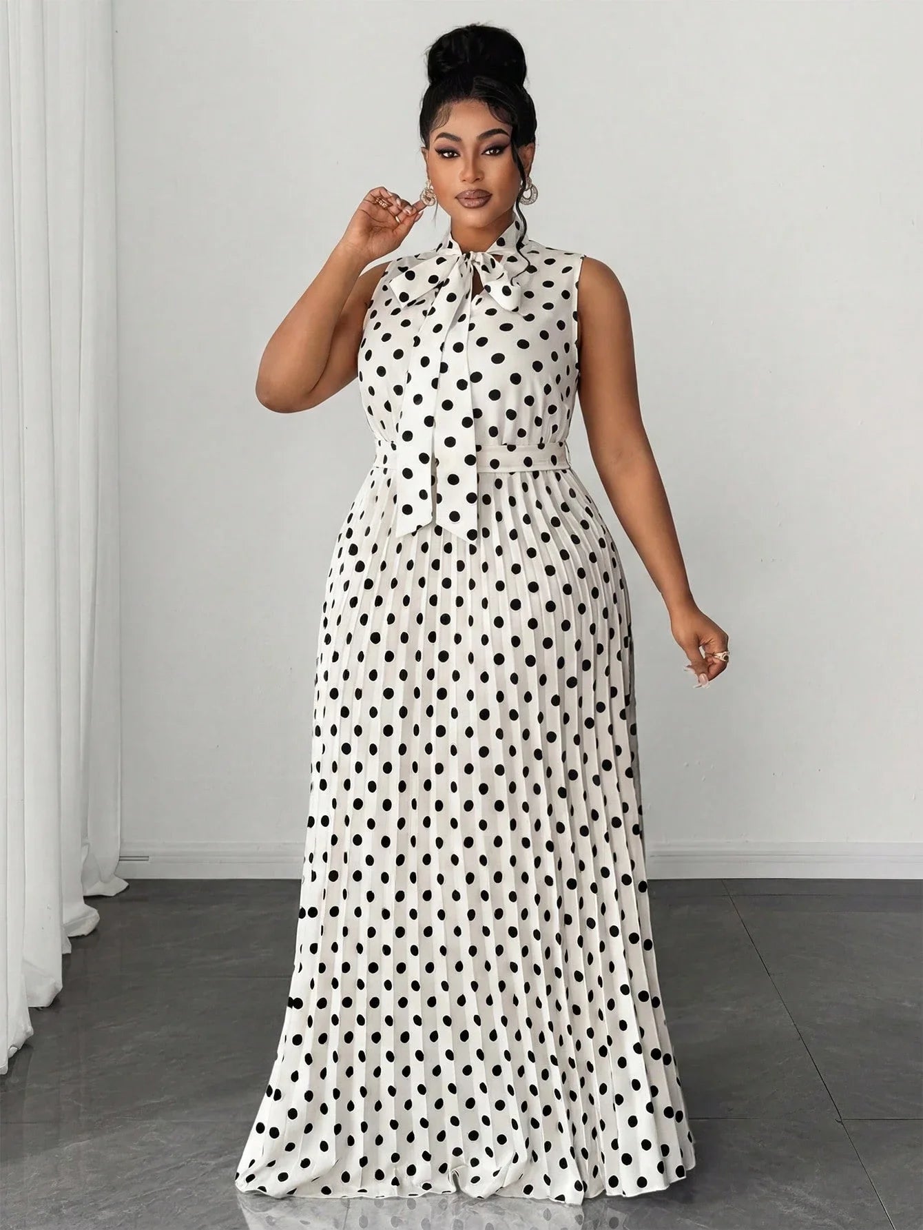 Polka Dot Sleeveless Pleated Long Dress With Bow Collar And Tie Waist