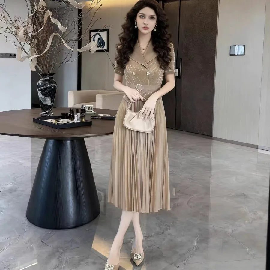 【New style】Europe 2026 summer new style fashionable pleated V-neck splicing slim slimming dress medium and long pleated skirt