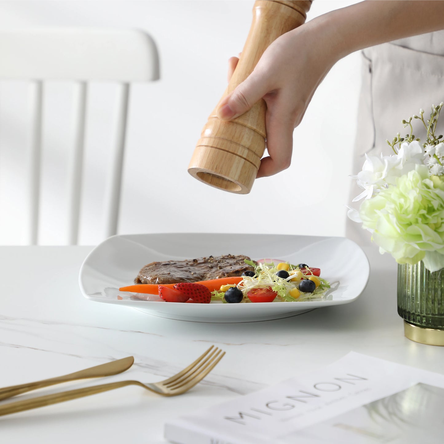 MALACASA JULIA Eighteen Piece Porcelain Dinnerware Set For 6