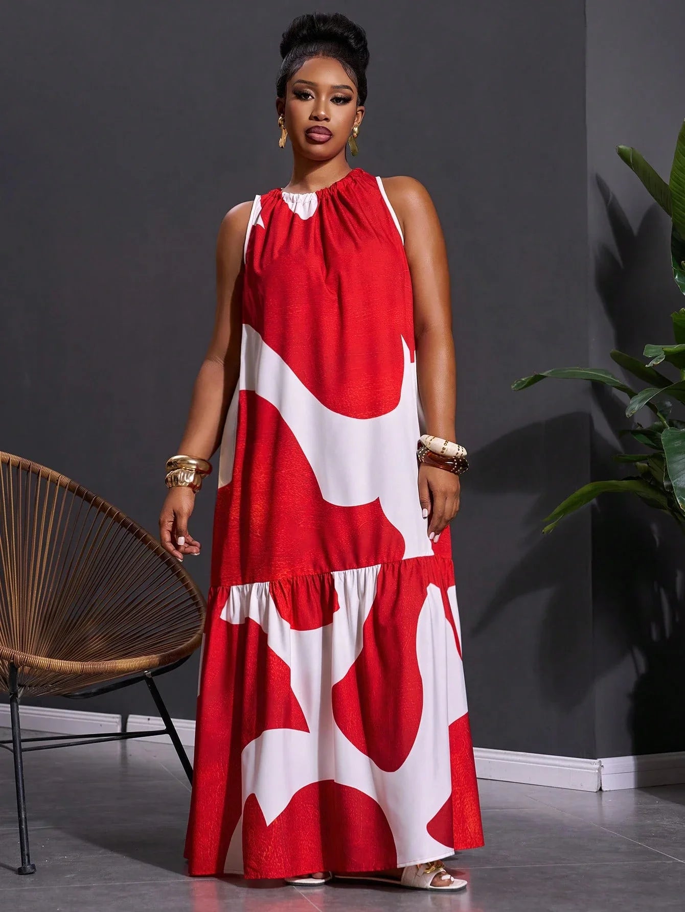 Plus Size Sleeveless Tiered Maxi Dress With Red White Abstract Print A-Line Cut