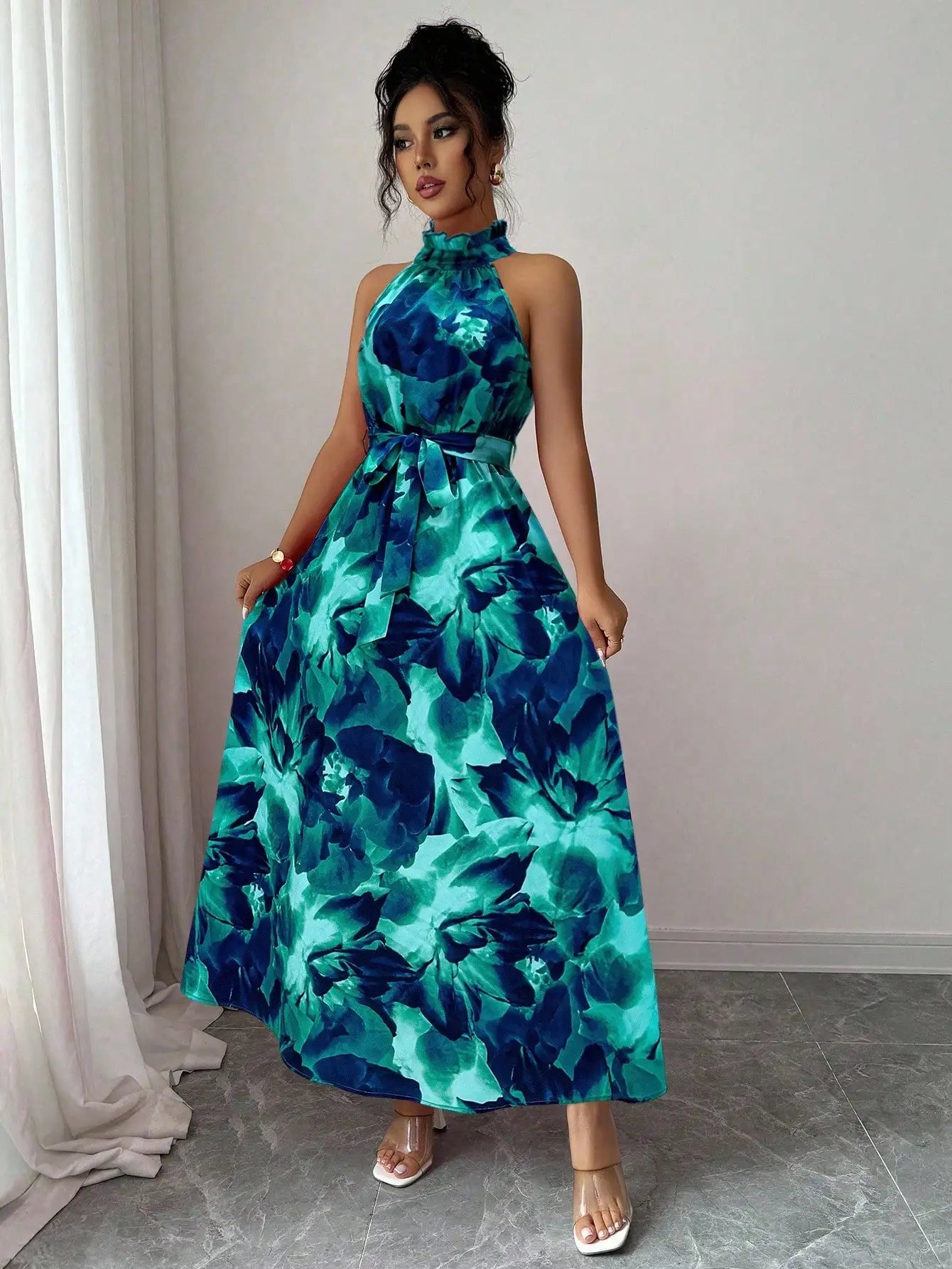Elegant Halter Neck Floral Print Floor Length Maxi Dress For Summer Vacation