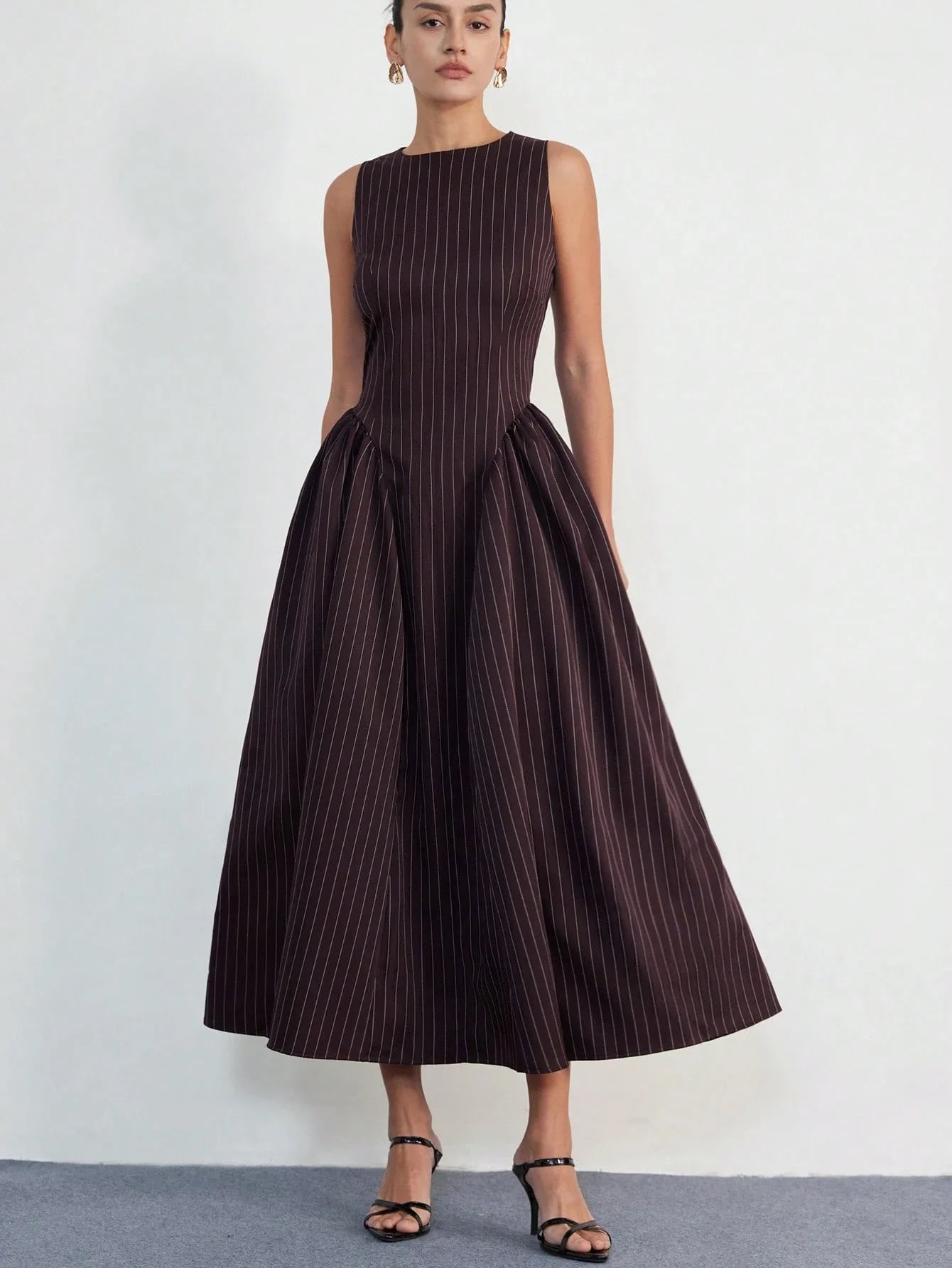 Sleeveless Pinstripe Princess Dress With Ruched Flared Skirt Round Neck Waist Cinched Elegant Midi Dress