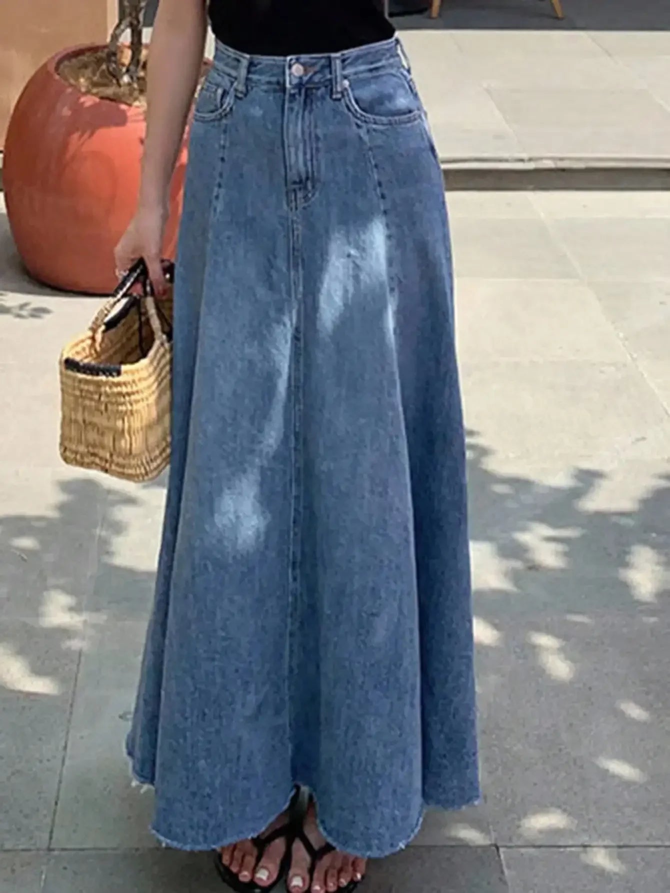 Light Wash A-Line Denim Maxi Skirt with Frayed Hem and Front Pockets