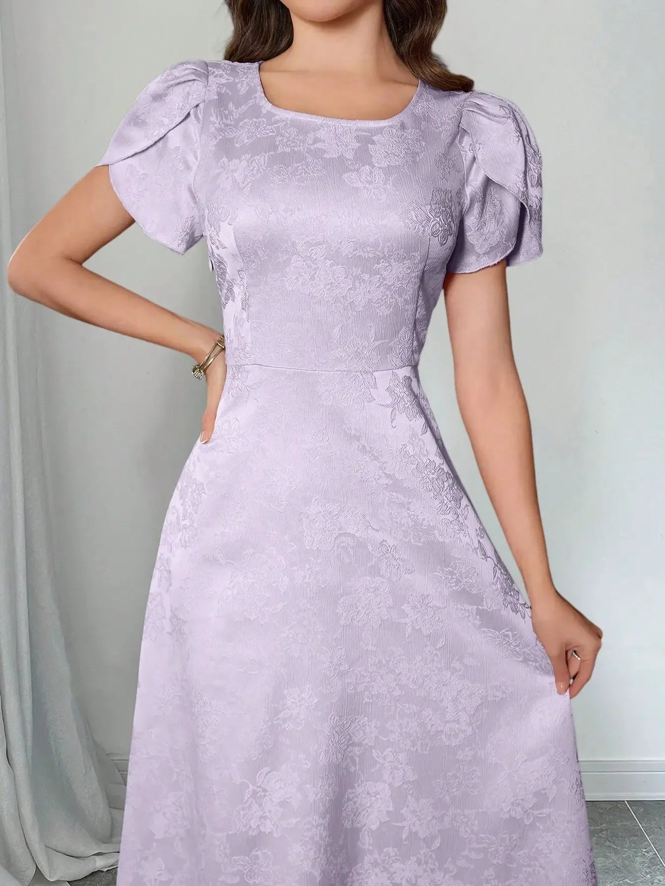Elegant Round Neck Puff Sleeve Jacquard Floral Dress