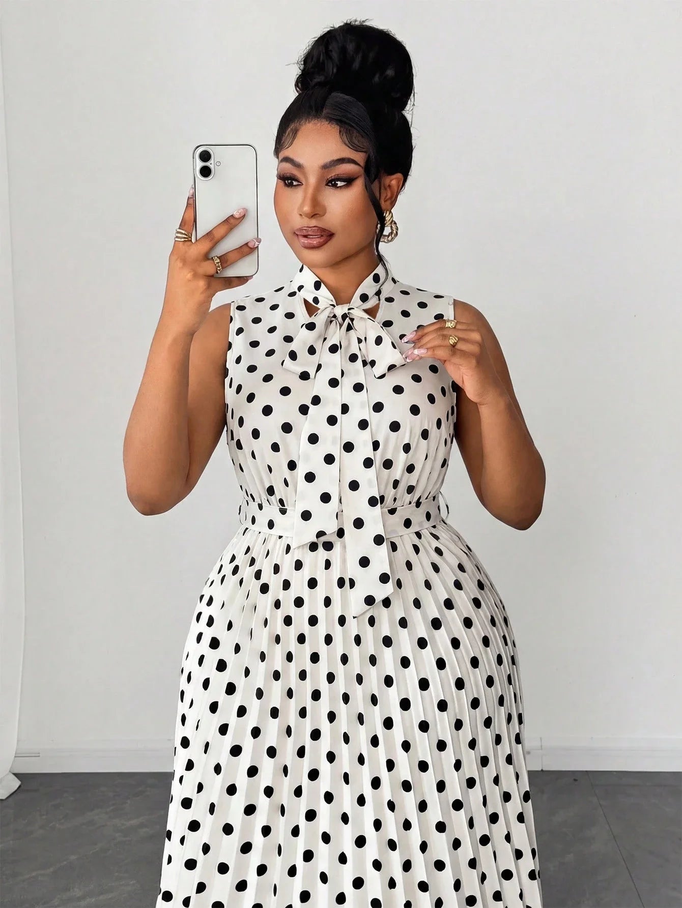 Polka Dot Sleeveless Pleated Long Dress With Bow Collar And Tie Waist